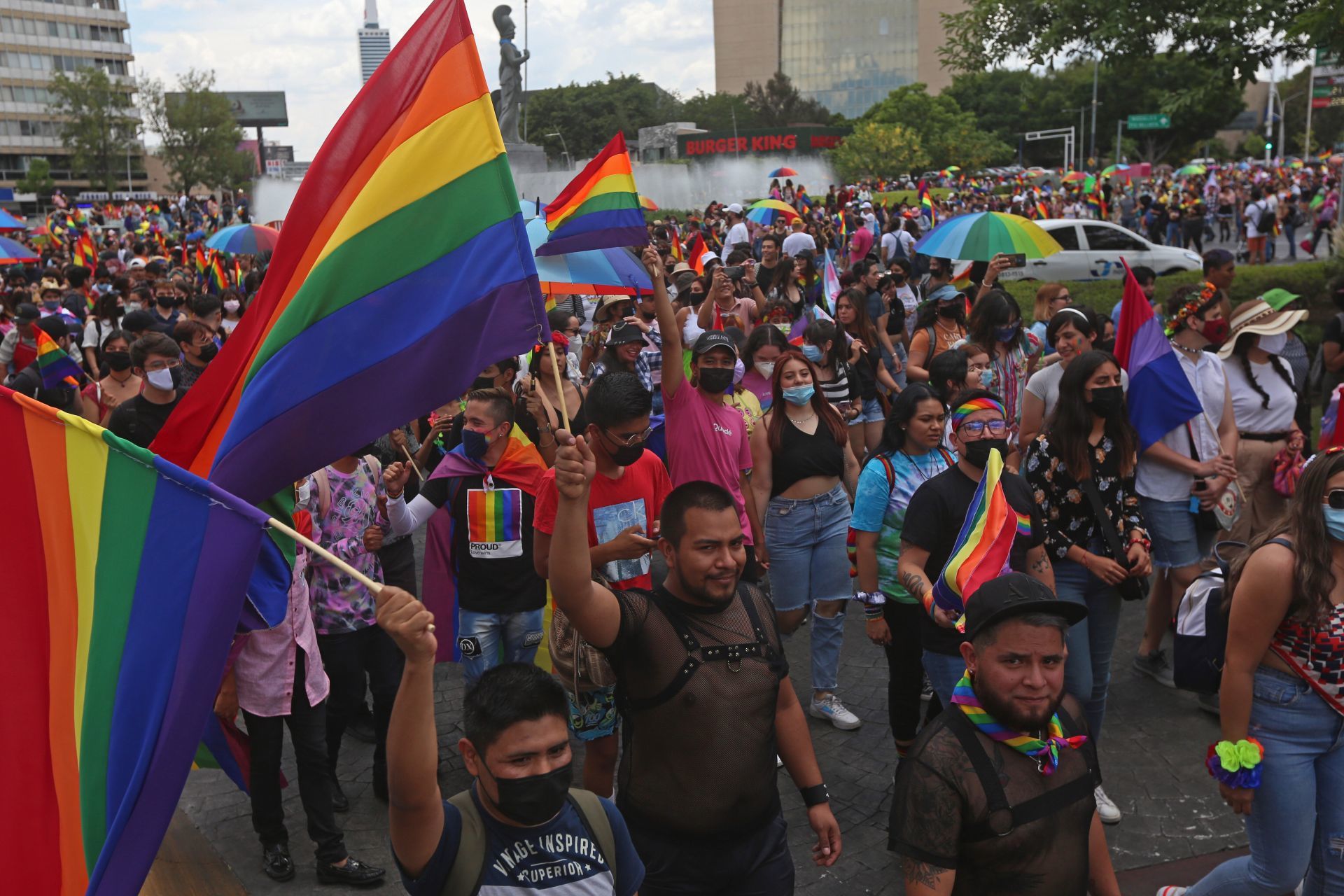 Presenta IMSS protocolo especial de atención a la comunidad LGBTTTI