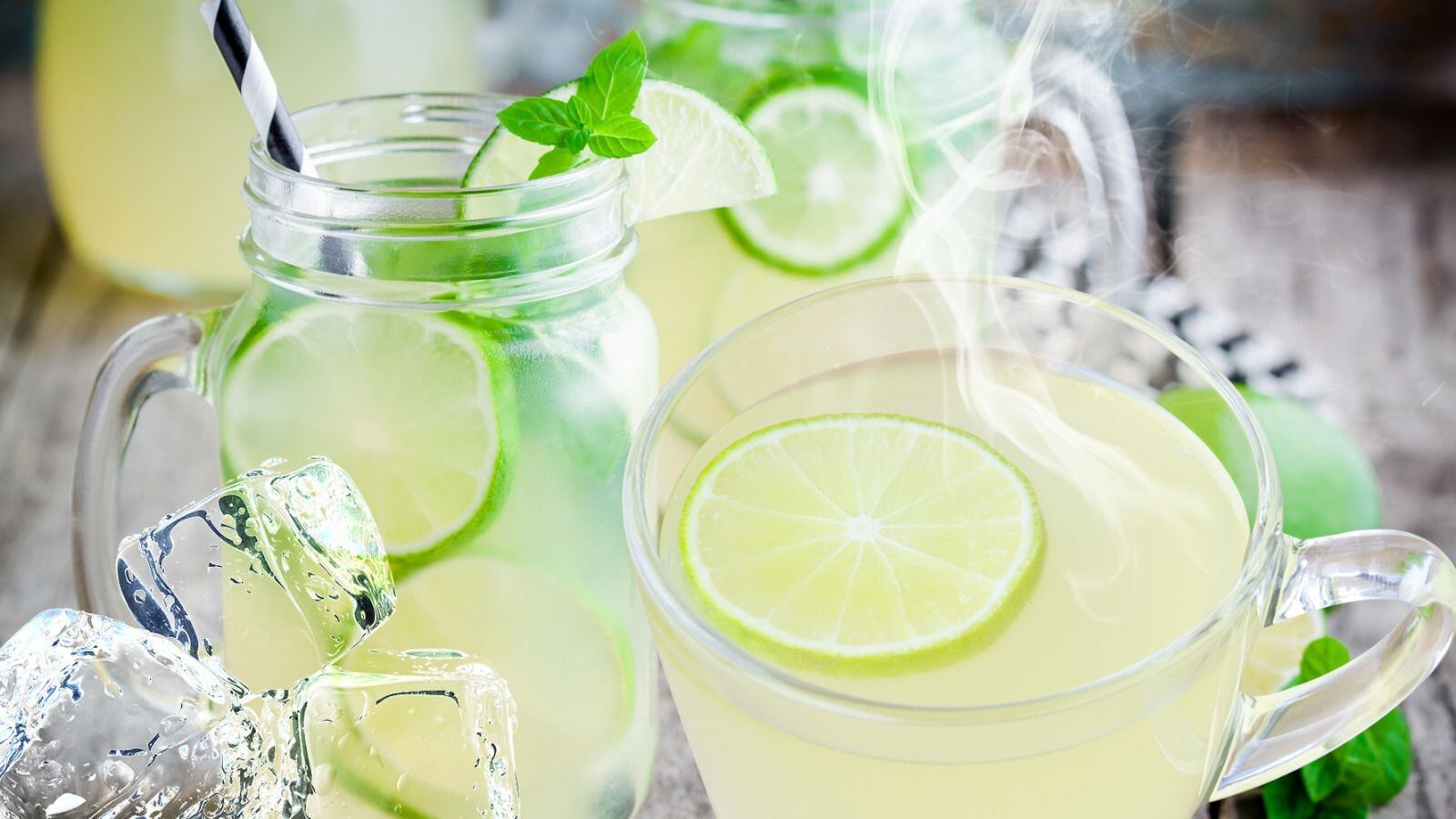El agua con limón caliente o fría es un remedio popular con fines diferentes. (Foto: Especial / El Financiero).