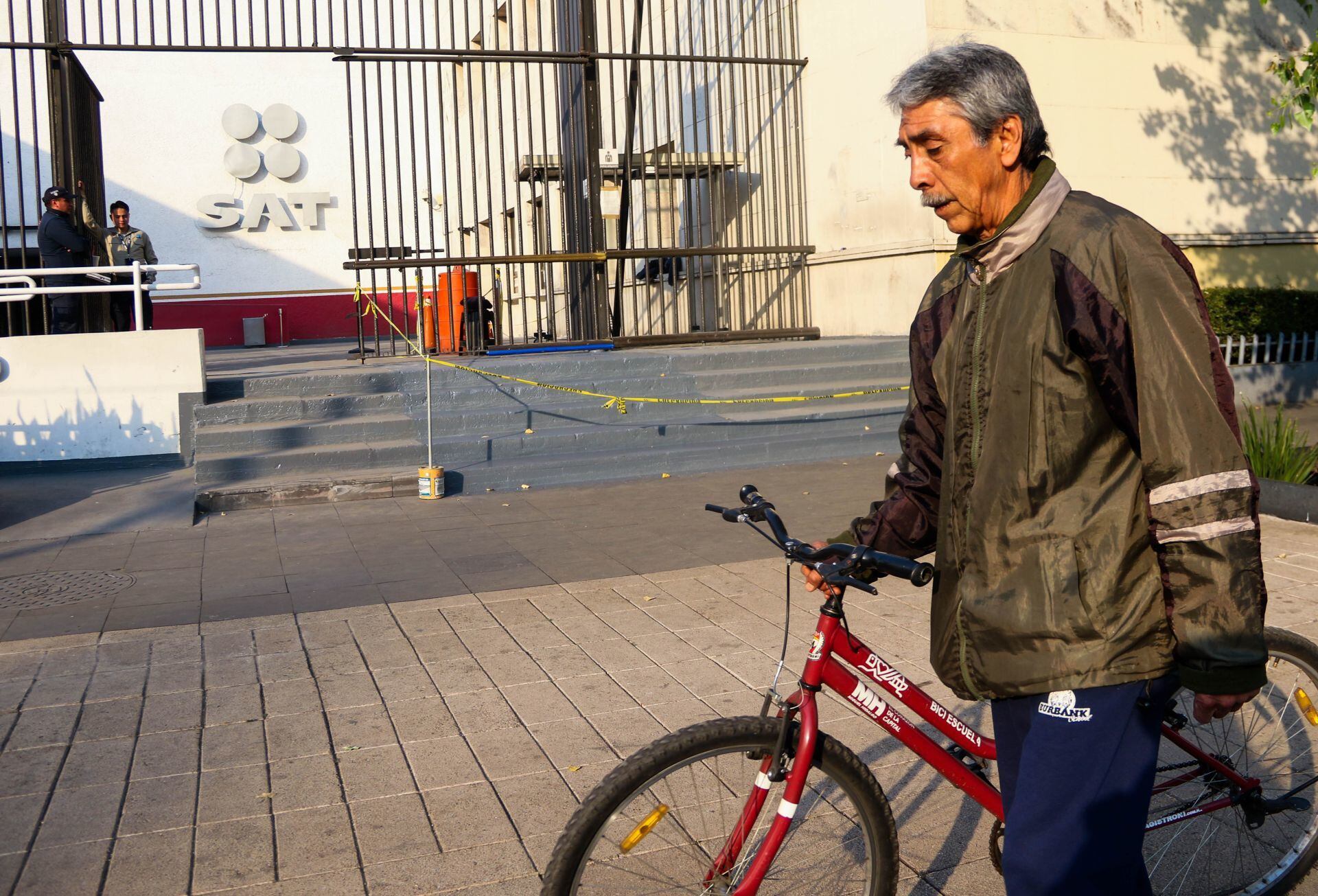 El SAT ofrece la devolución del saldo a favor de maner automática.