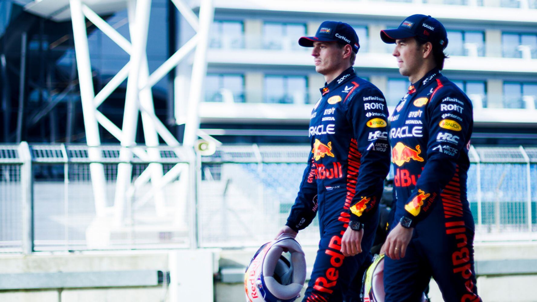 Verstappen y 'Checo' son coequiperos en Red Bull Racing.