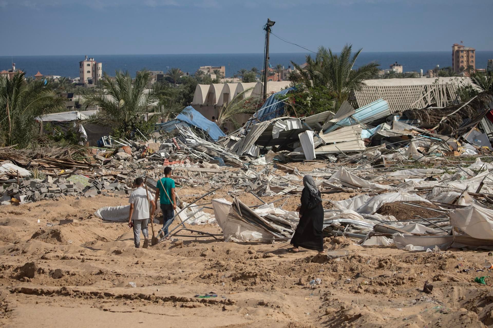 Guerra en Gaza: 250 mil palestinos huyen de Jan Yunis por bombardeos de Israel