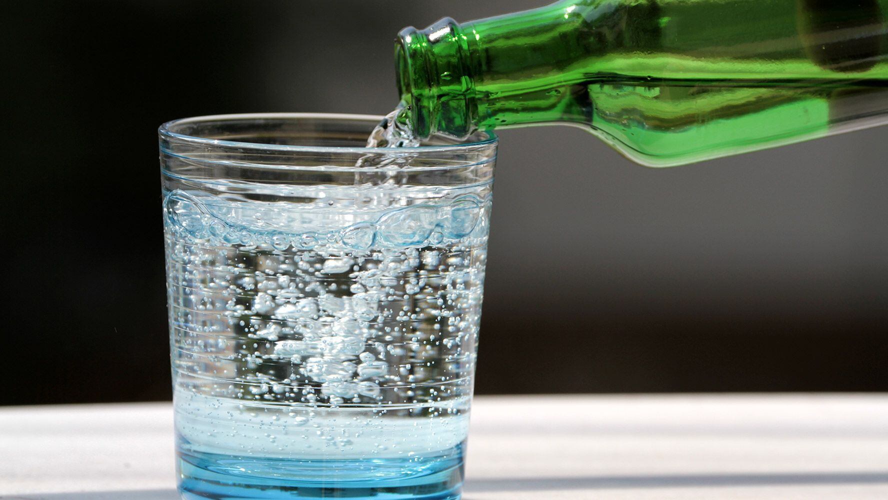 Hay agua mineral o agua con gas. (Foto: Shutterstock)