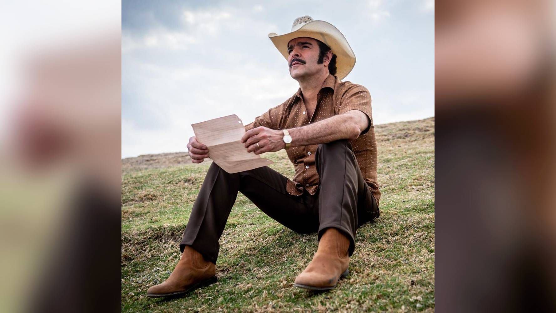 Pablo Montero interpreta a Vicente Fernández en la serie de TelevisaUnivision. (Foto: Instagram / @elultimoreymx).