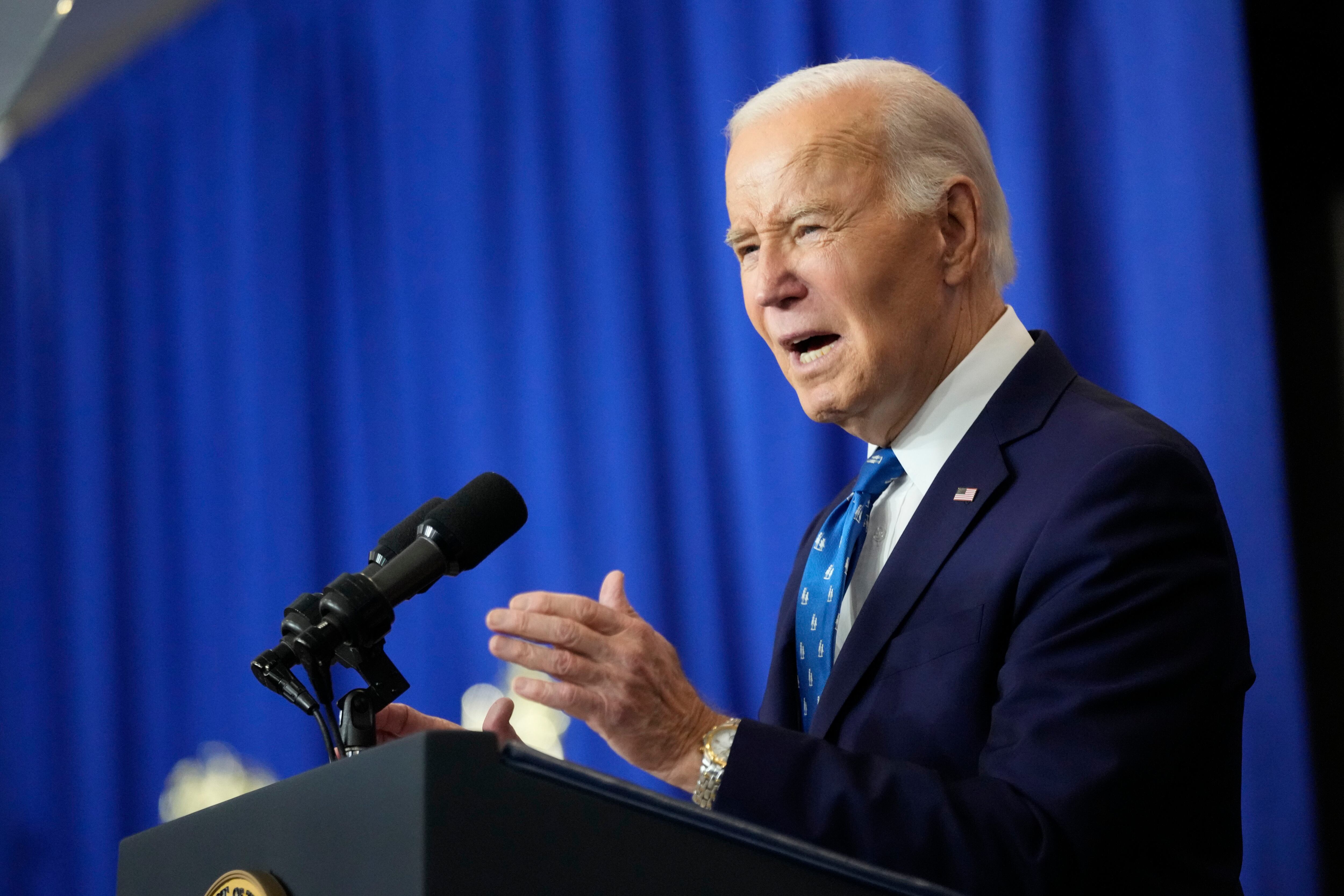 Joe Biden conmutó la condena de 37 personas condenadas a muerte.