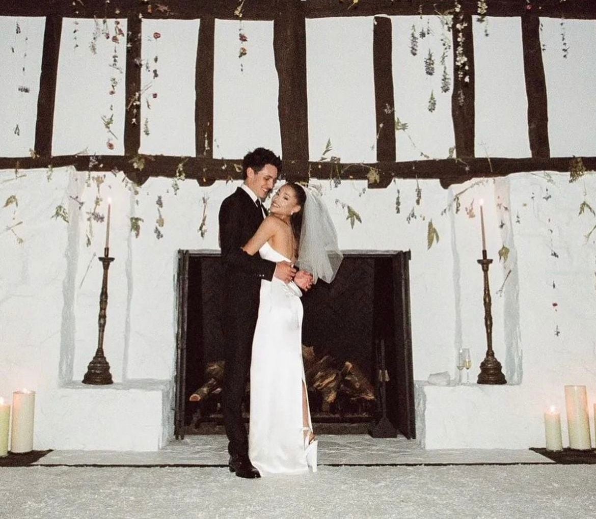 La boda de Ariana Grande y Dalton Gómez se mantuvo en privado. (Foto: Instagram / @daltonnariana)