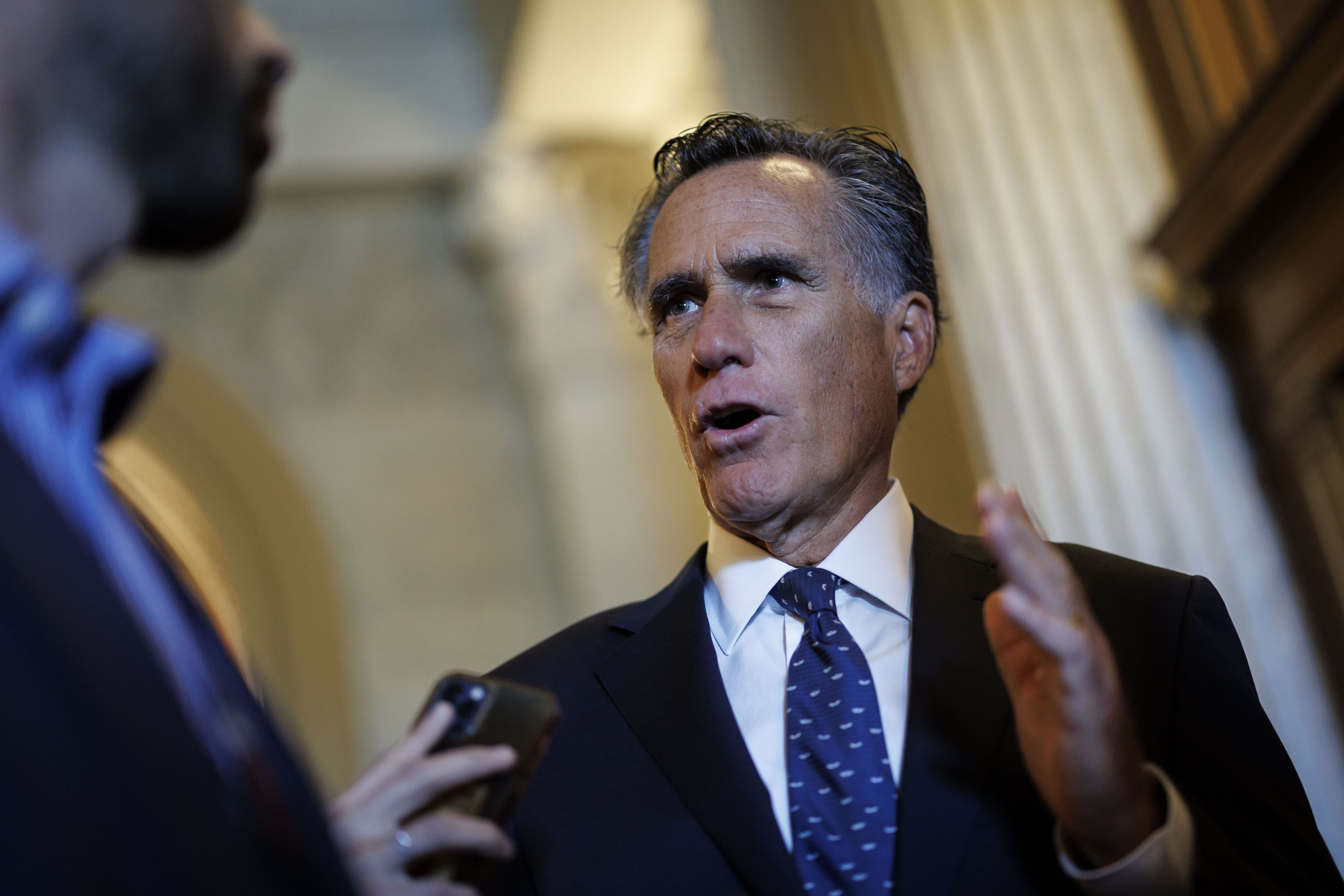 Mitt Romney, ‘archienemigo’ de Trump, anuncia que no buscará reelección en el Senado 