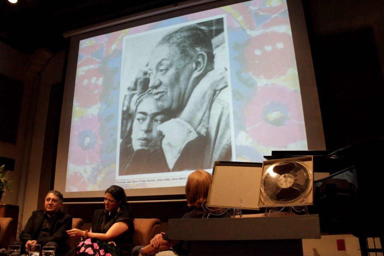 Vida de Frida Kahlo: Desde el feminismo con Tina Modotti hasta el sufrimiento con Diego Rivera. Checa sus películas y dónde verlas