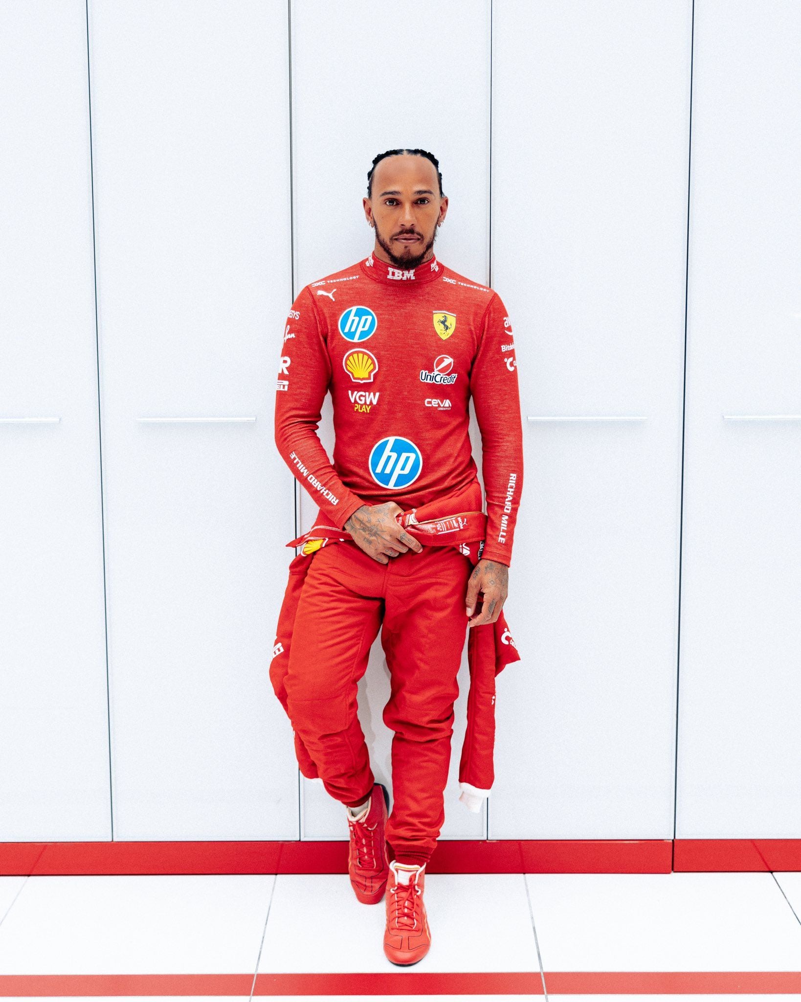 Lewis Hamilton tuvo su primera práctica como nuevo piloto de Ferrari para la temporada 2025 de la Fórmula 1. (Foto: EFE)