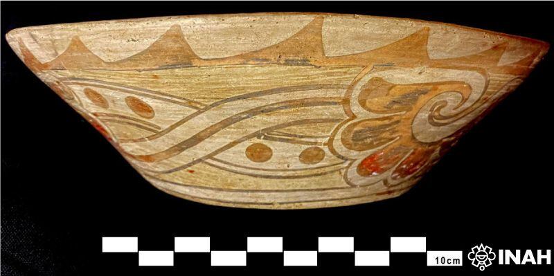 Pieza de cerámica recuperada por el INAH en Indios Verdes