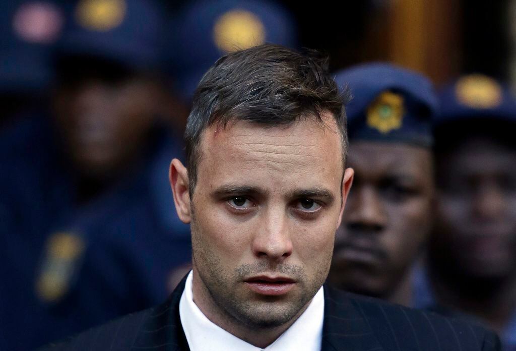 Oscar Pistorius fue condenado por dispararle a su novia,  la modelo Reeva Steenkamp. (Foto: AP).
