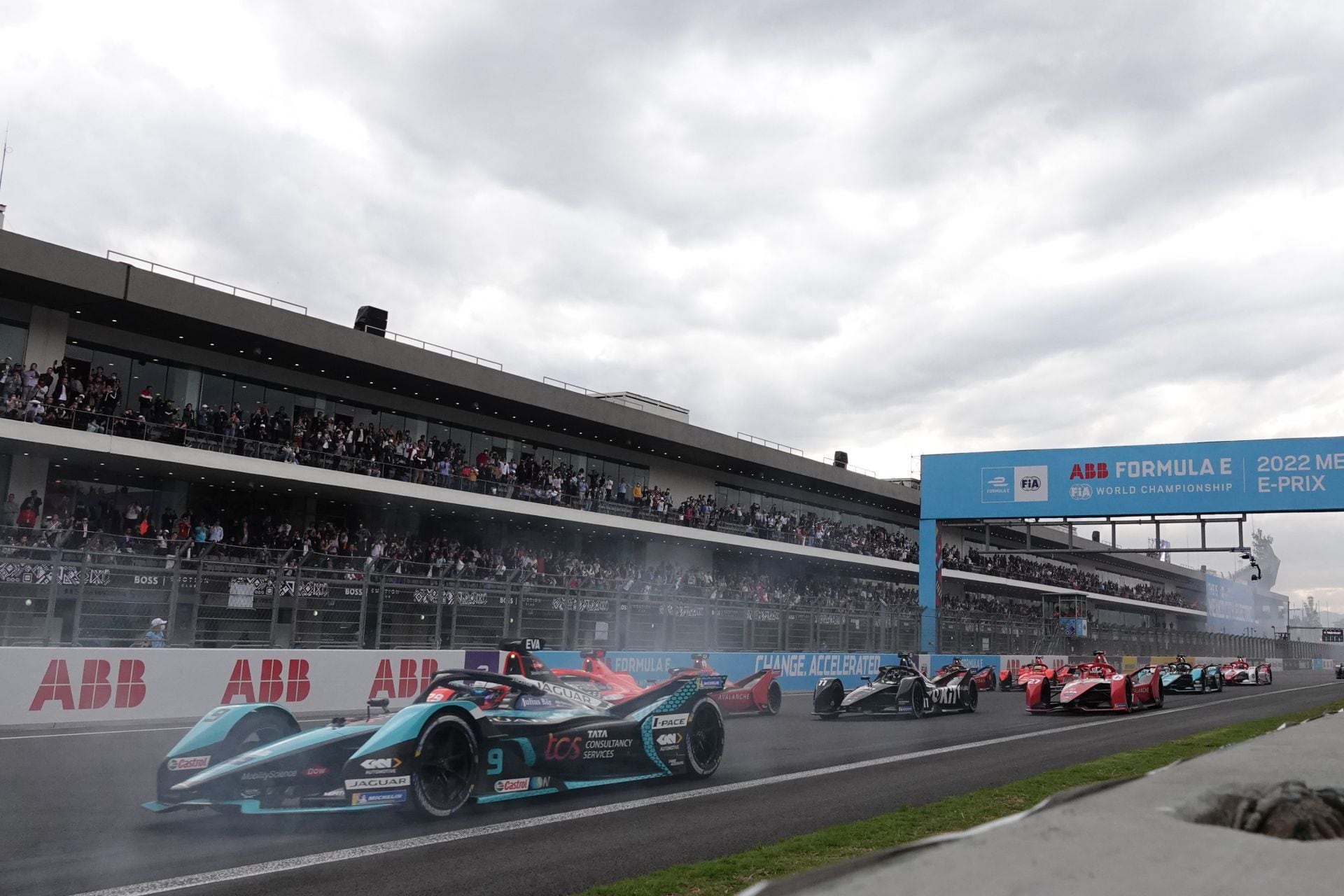 El Autódromo Hermanos Rodríguez mientras se realizaba una carrera de Fórmula E. (Foto: Cuartoscuro/ Galo Cañas) 