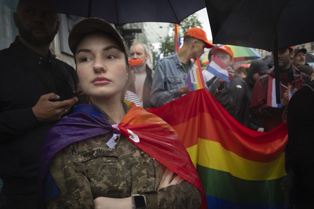 Guerra inclusiva: Soldados LGBT de Ucrania reclaman más derechos en una manifestación en Kiev