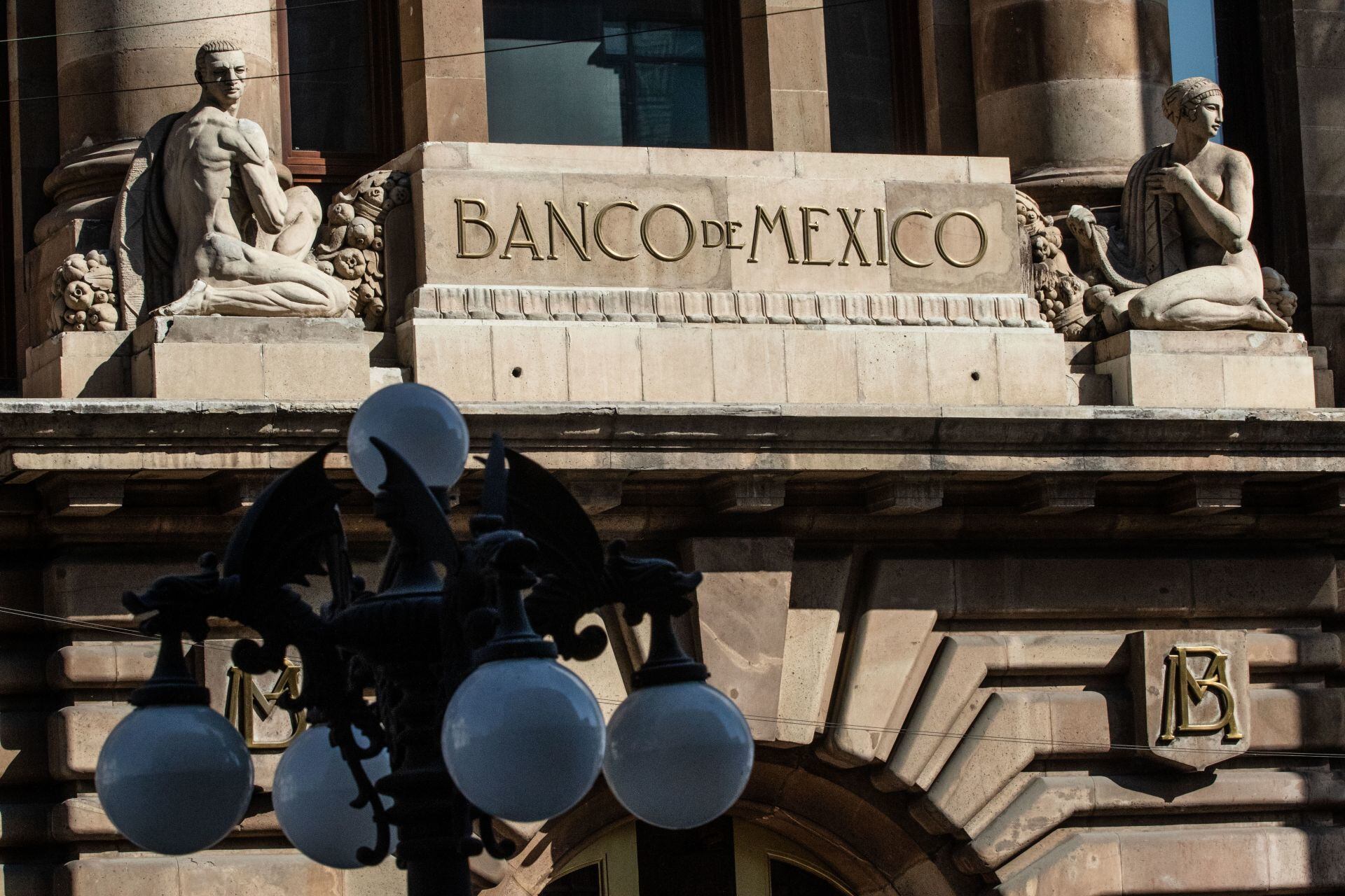 ¿Debe Banxico continuar elevando la tasa de interés?