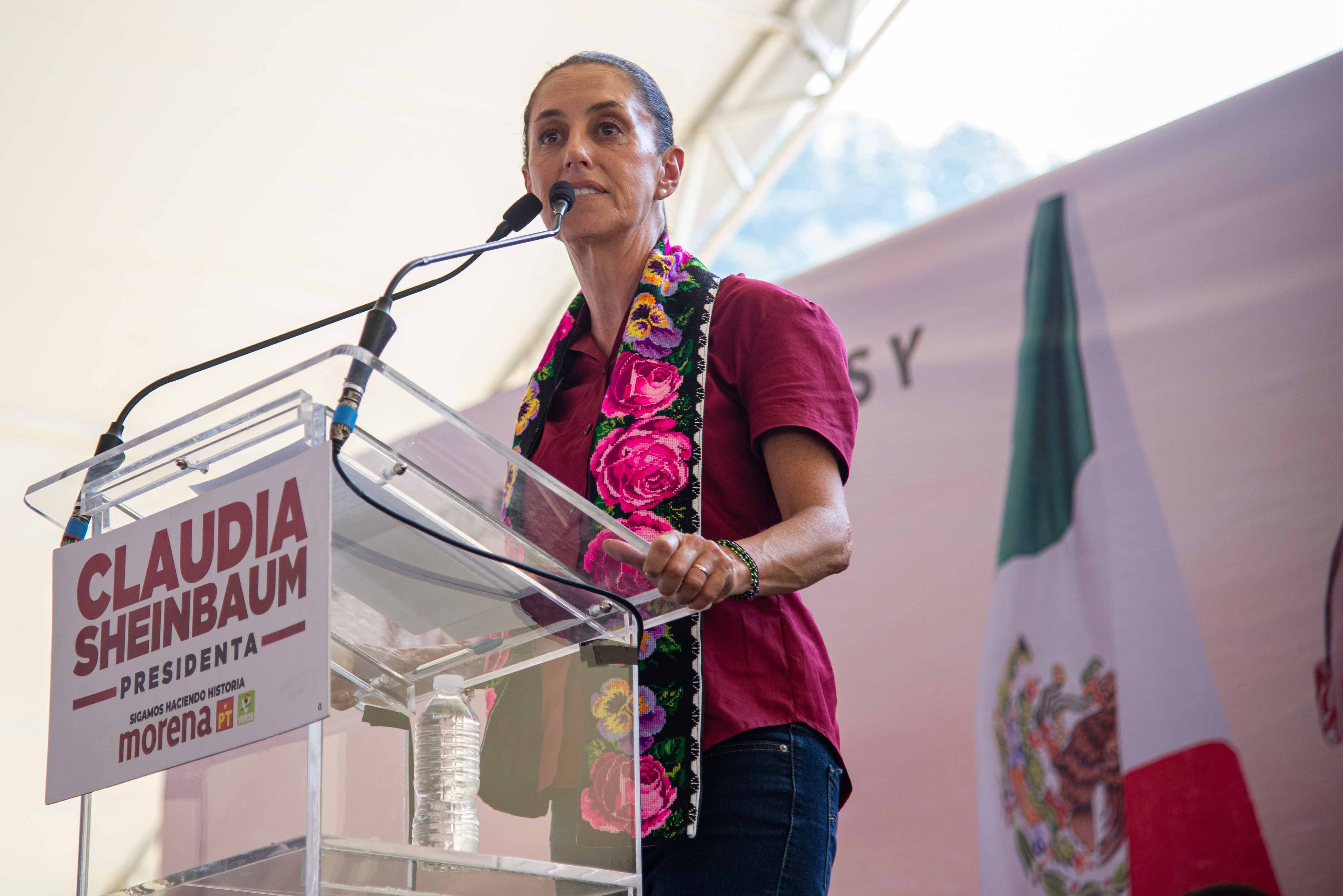 La candidata Claudia Sheinbaum fue interceptada por un grupo de encapuchados en Chiapas. [Fotografía. Cuartoscuro]