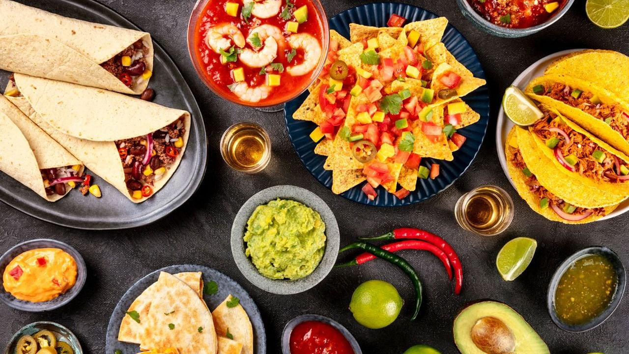 Guacamole y tacos son algunos de los platillos que se comparten a ambos lados de la frontera. (Foto: Shutterstock).