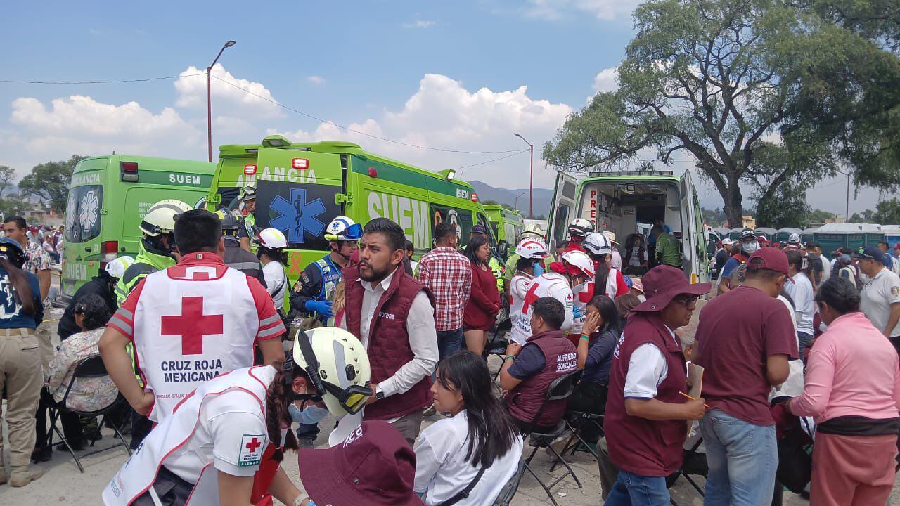 Vientos derrumban lonas en mítines de Morena en Xonacatlán e Ixtlahuaca; hay lesionados