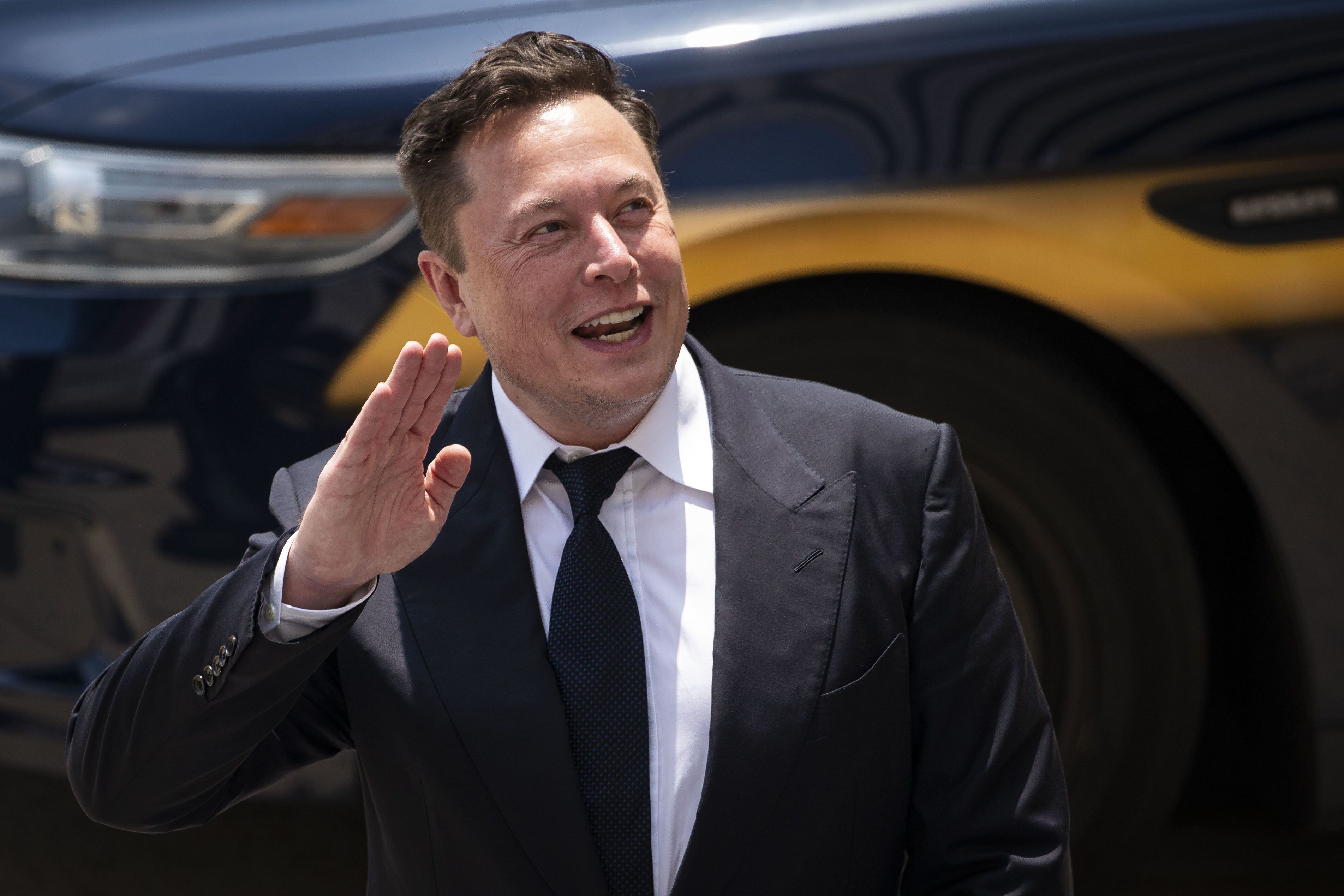Musk ha vendido más de la mitad de las acciones que prometió en Twitter
