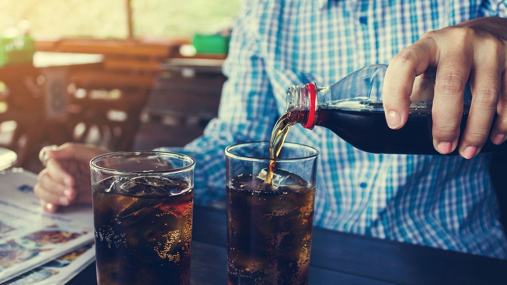 El refresco es una bebida azucarada que suele consumirse cotidianamente, aunque eso puede tener consecuencias para la salud. (Foto: Shutterstock).