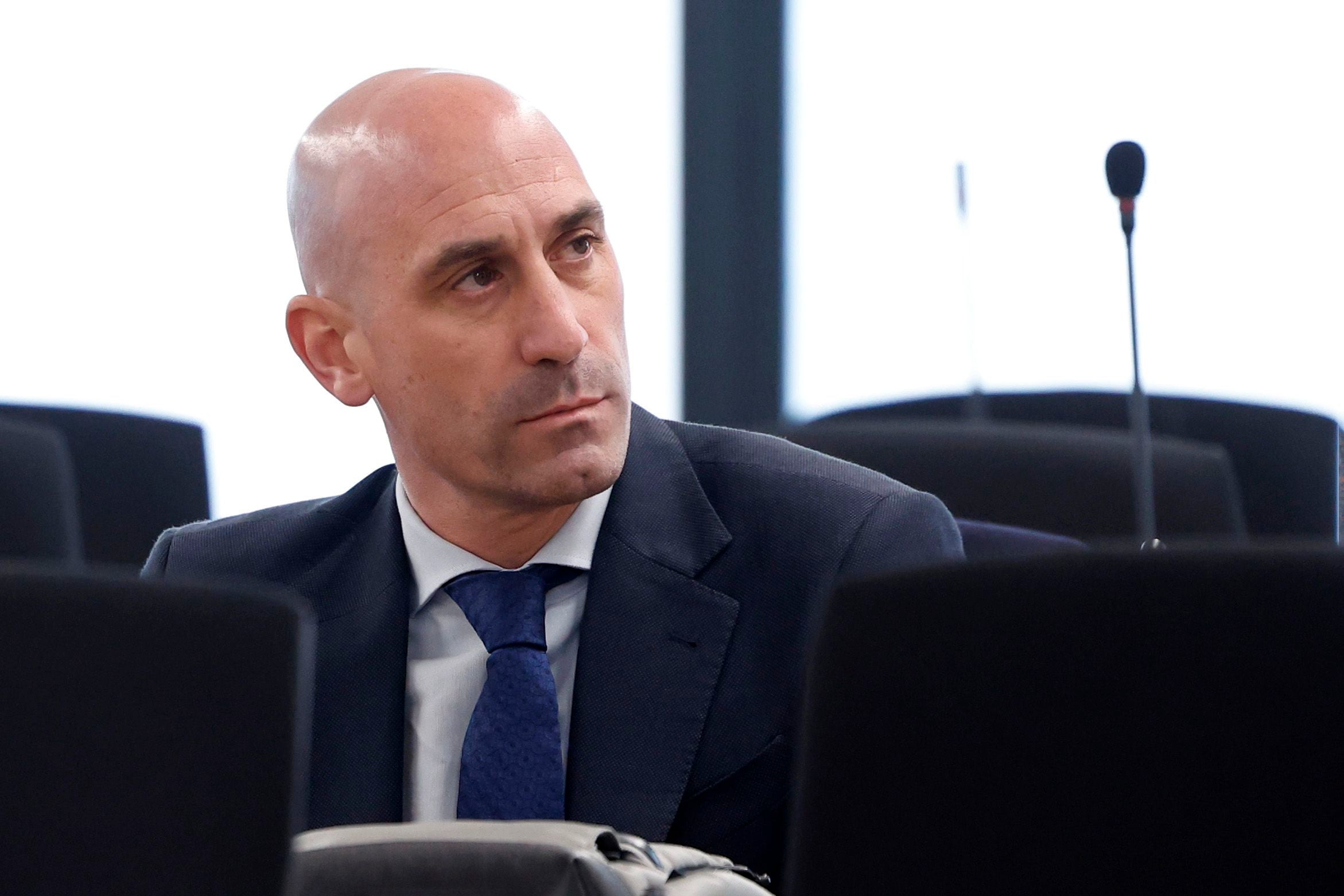 Luis Rubiales es sentenciado por beso a Jenni Hermoso: ¿De cuánto será su multa?