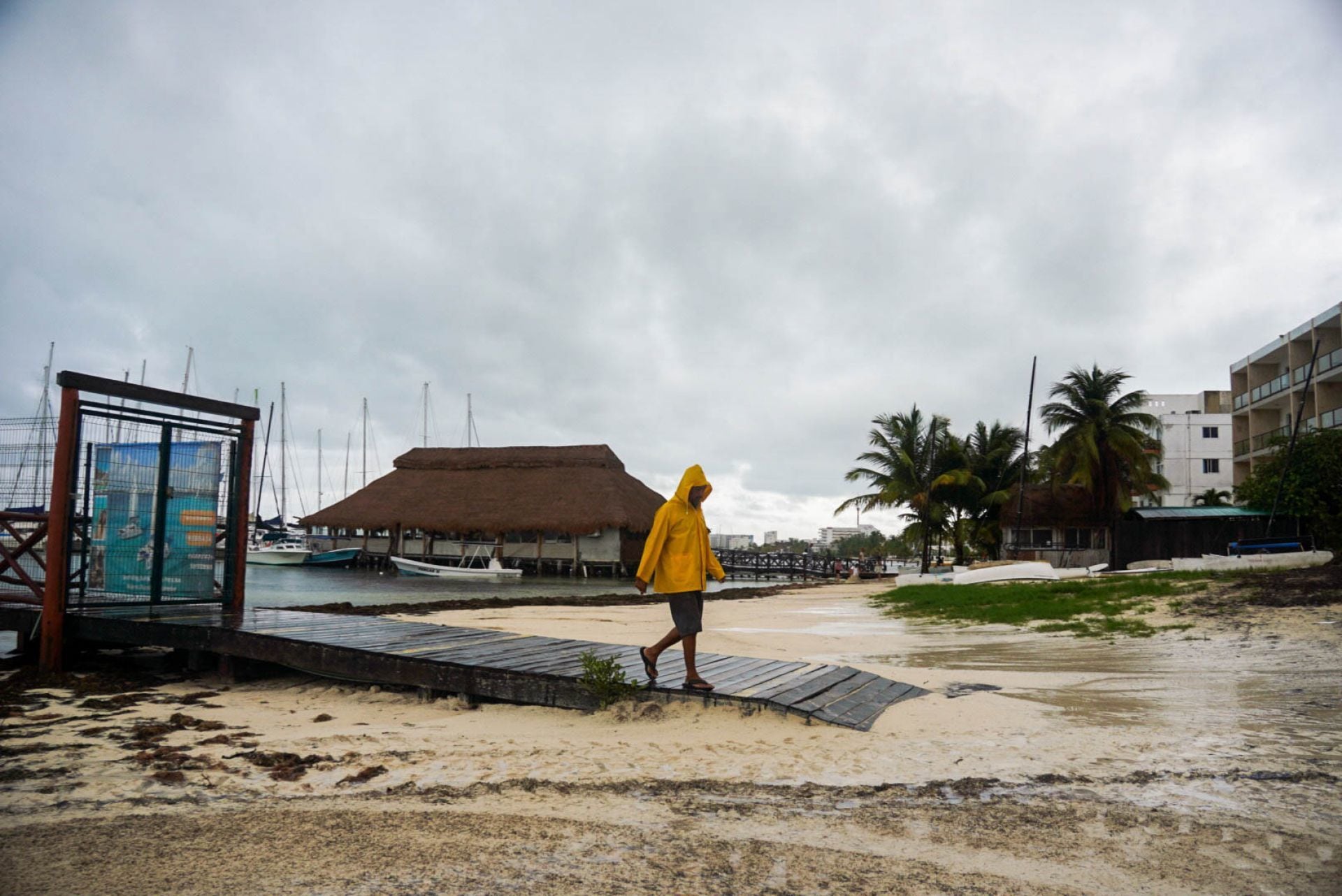 Lluvias en Campeche y Quintana Roo: Reportan calles inundadas por el ciclón tropical Uno