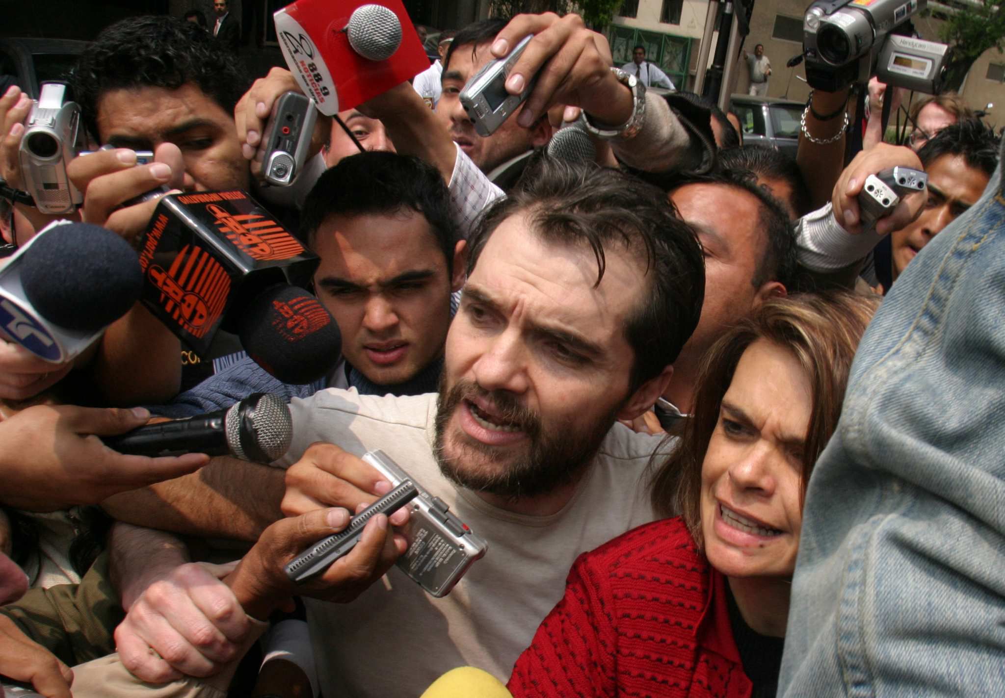 Carlos Ahumada, ‘libre de pecados’: FGR descarta que tenga ‘cuentas pendientes’ en México