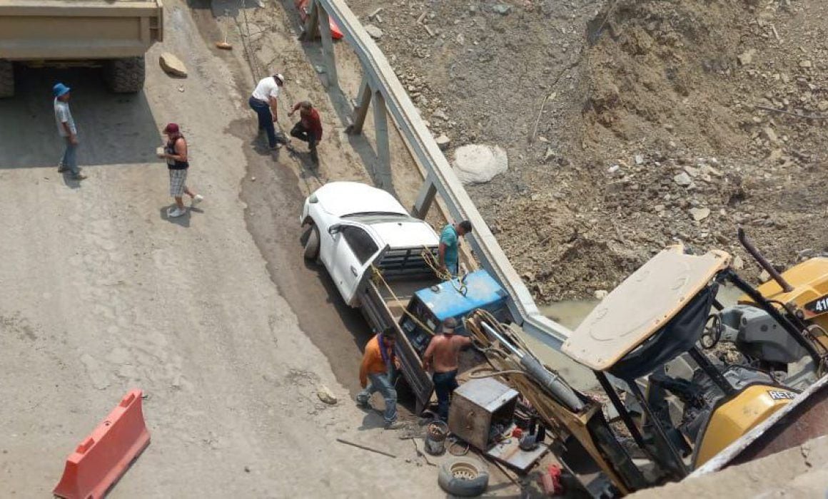 Colapsa puente en Tamazunchale, San Luis Potosí; reportan tres heridos
