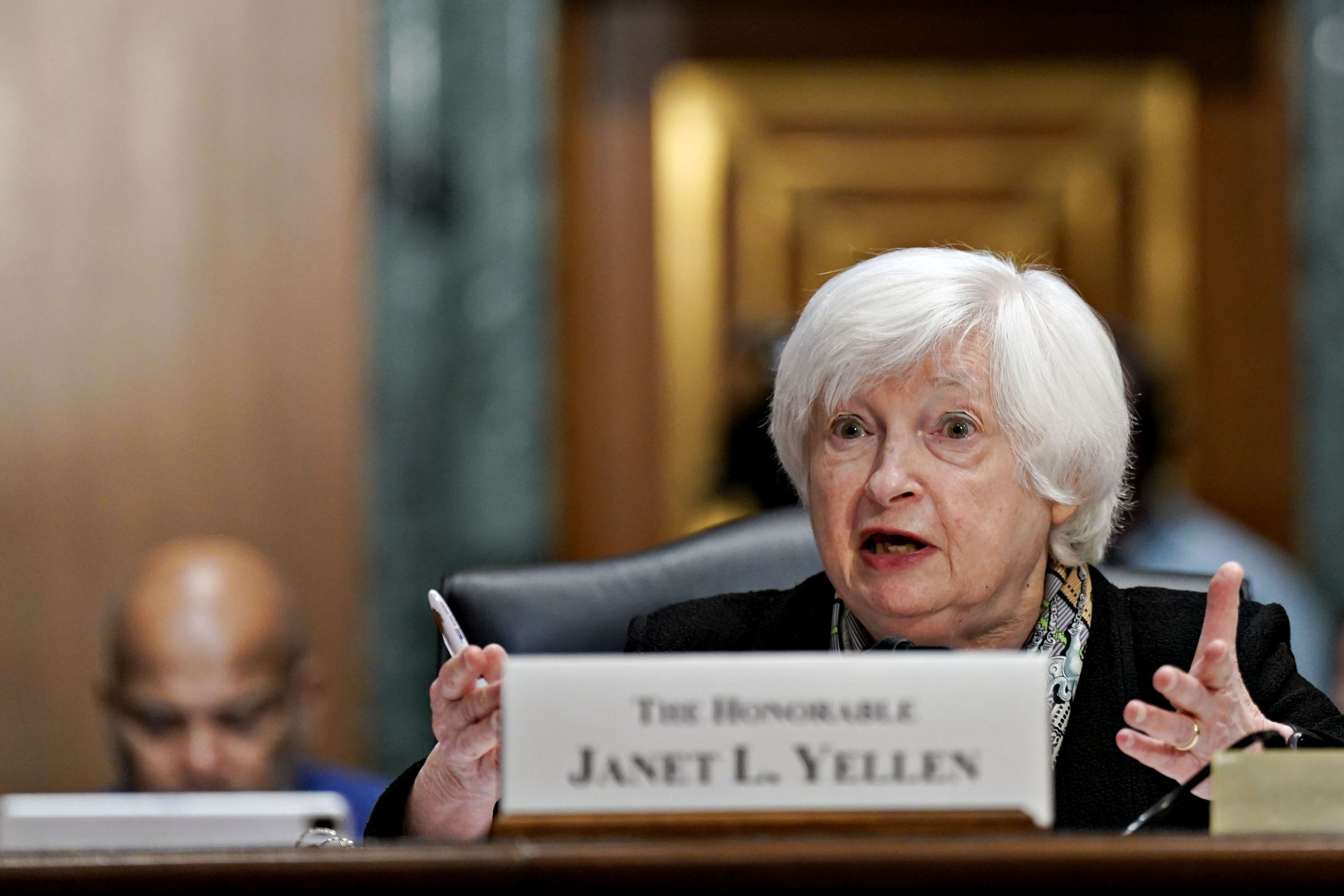 EU protegerá a clientes de bancos pequeños: Yellen