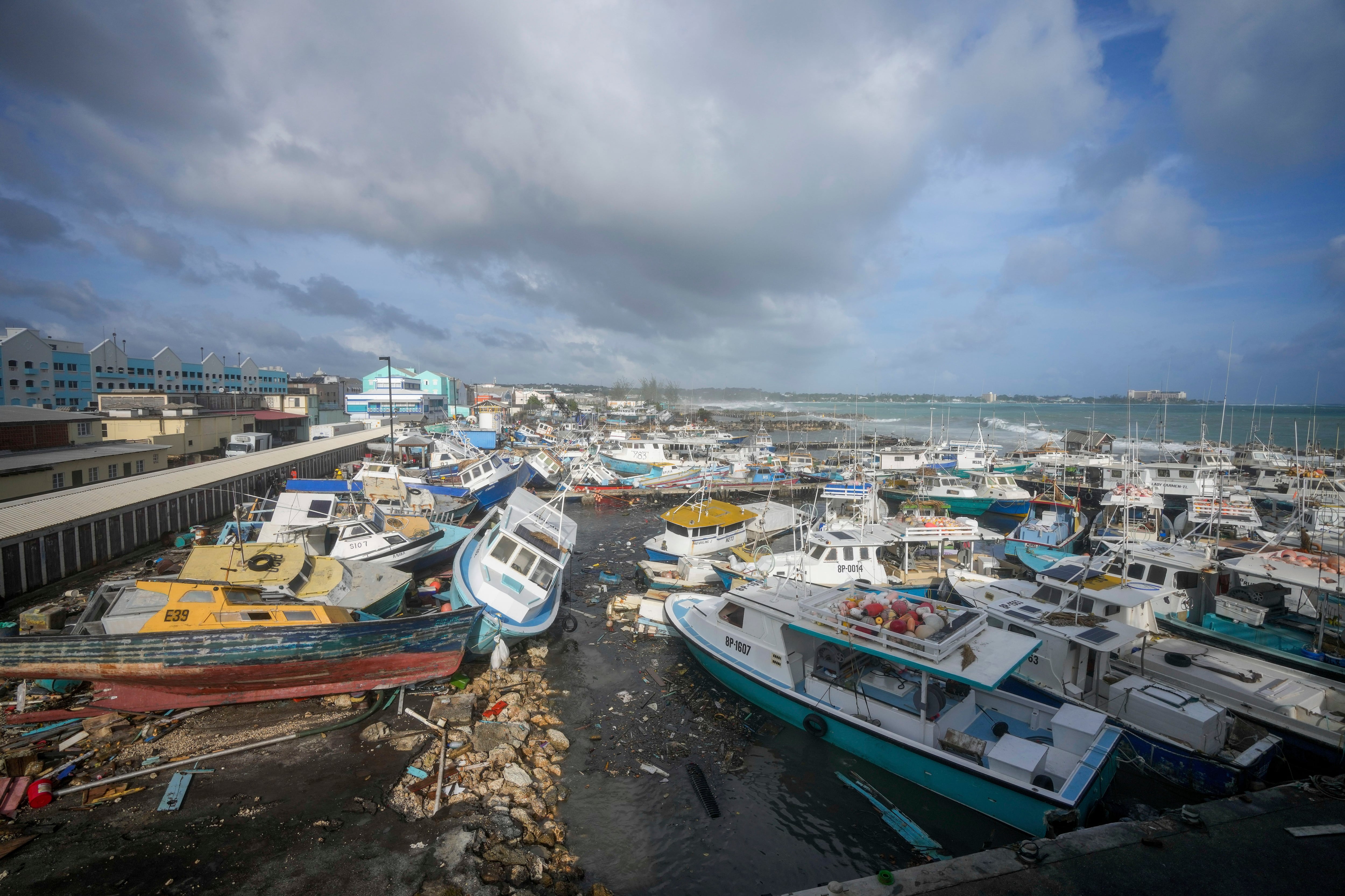 Huracán ‘Beryl’ en fotos y videos: Así luce el ‘catastrófico’ ciclón que viene a México