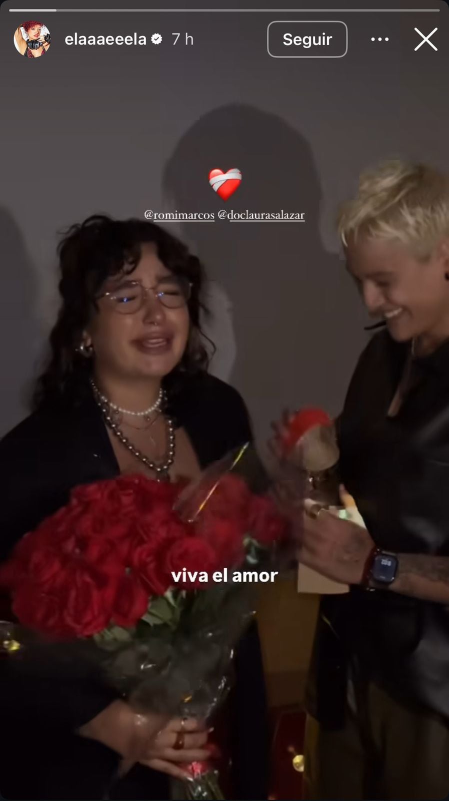 La Doc. Laura Salazar fue quien le propuso matrimonio a Romina Marcos, hija de Niurka. (Foto: Captura de pantalla / Instagram)