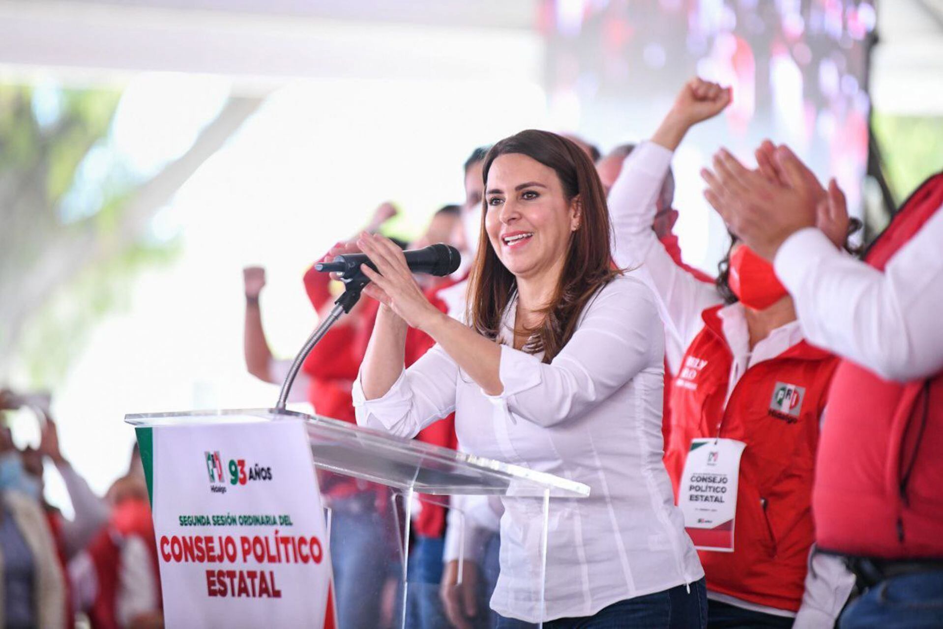 Carolina Viggiano funge como coordinadora ejecutiva de la campaña de Xóchitl Gálvez. 