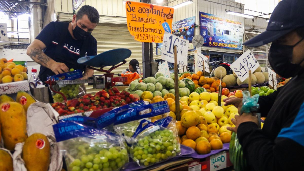 Inflación ‘ataca’ el bolsillo de los mexicanos: Estas fueron las 3 frutas más caras durante junio