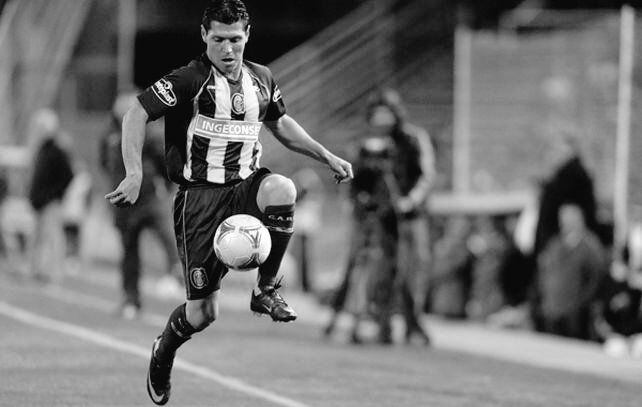 Javier Yacuzzi se desempeñó como lateral en el futbol. (Foto: Twitter / @RosarioCentral)