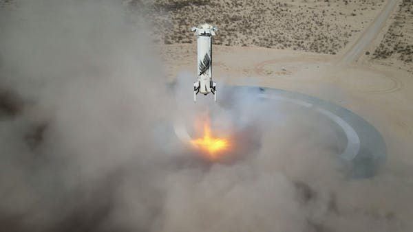 Nuevo aterrizaje de Shepard Booster después de un vuelo de prueba sin tripulación.
