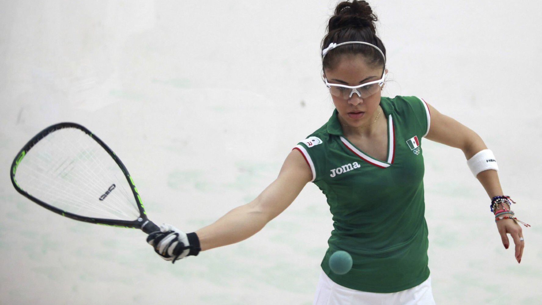 Paola Longoria es campeona mundial de raquetbol.