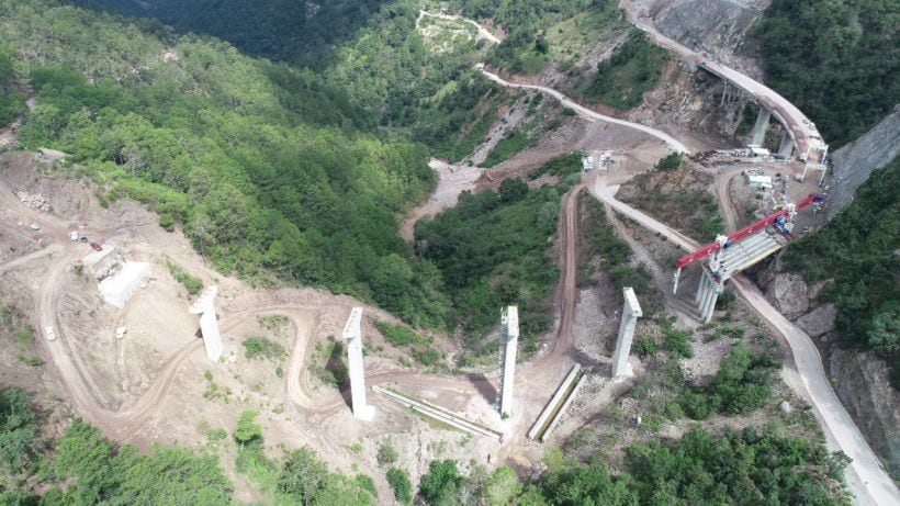 La construcción de la autopista Mitla-Tehuantepec comenzó en 2007. (Foto: Gobierno de México)