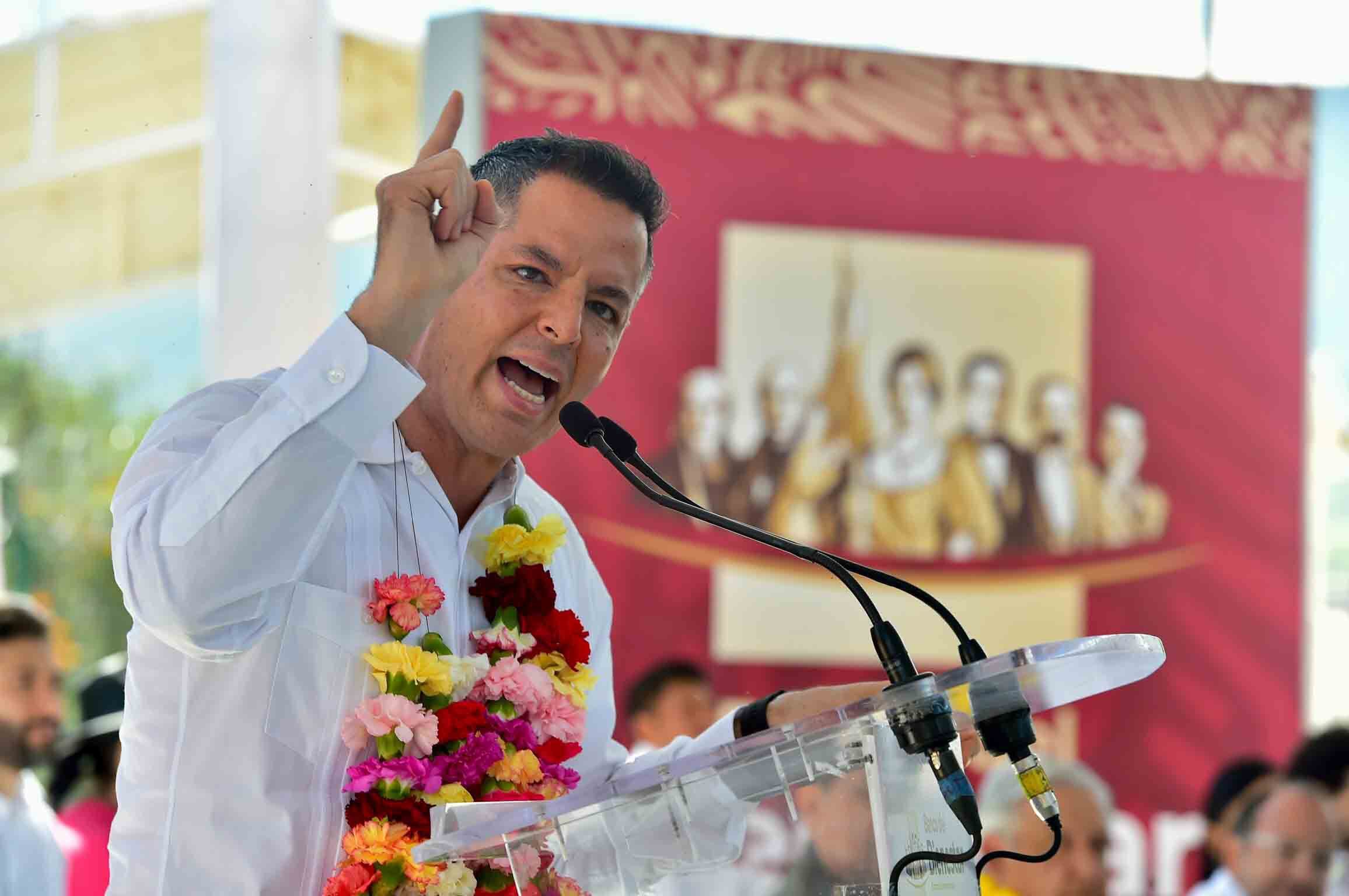 ‘Alejandro Murat no saldrá corriendo como el góber de Tamaulipas’, dice Salomón Jara, en Oaxaca