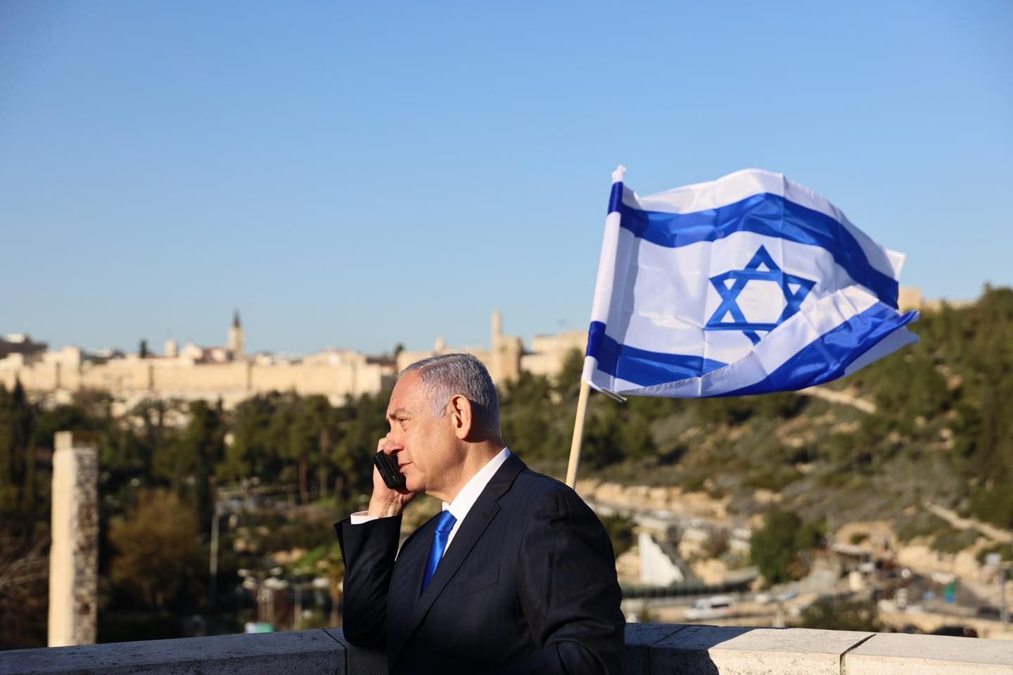 El primer ministro israelí, Benjamin Netanyahu amenazó con retirarse del acuerdo de alto el fuego en Gaza. 