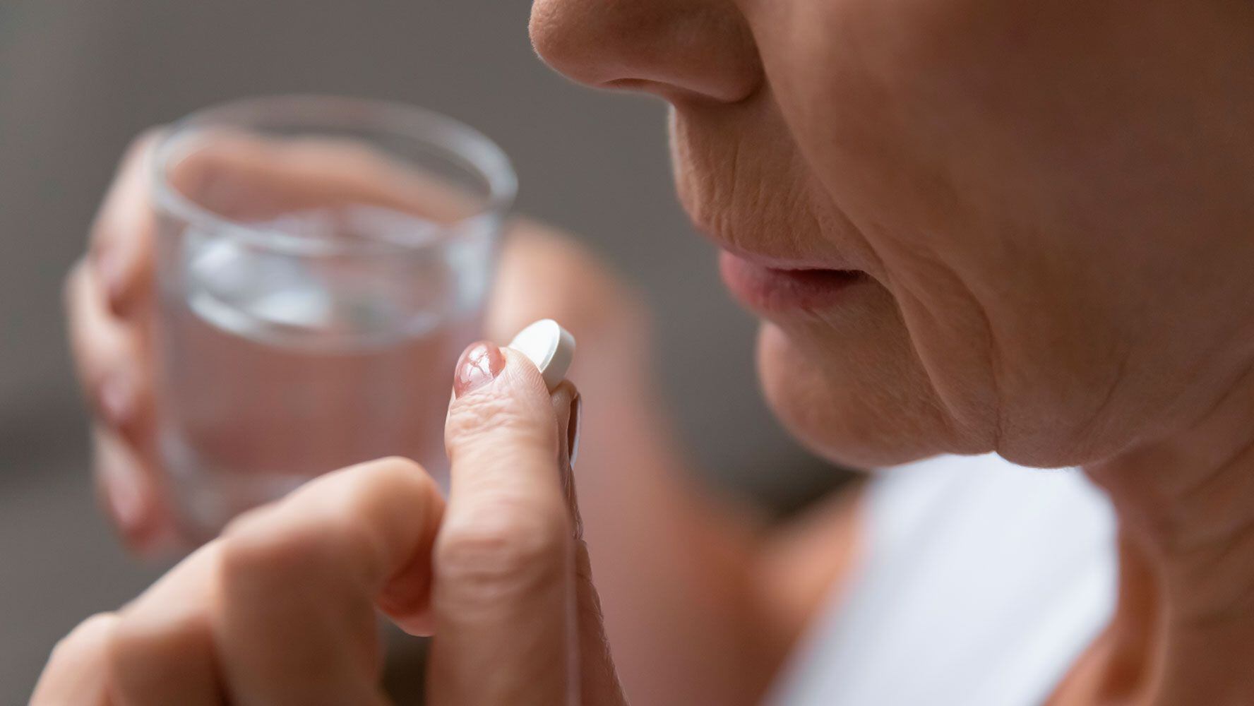 ¿Aspirina para prevenir infartos? No es buena idea, advierten expertos