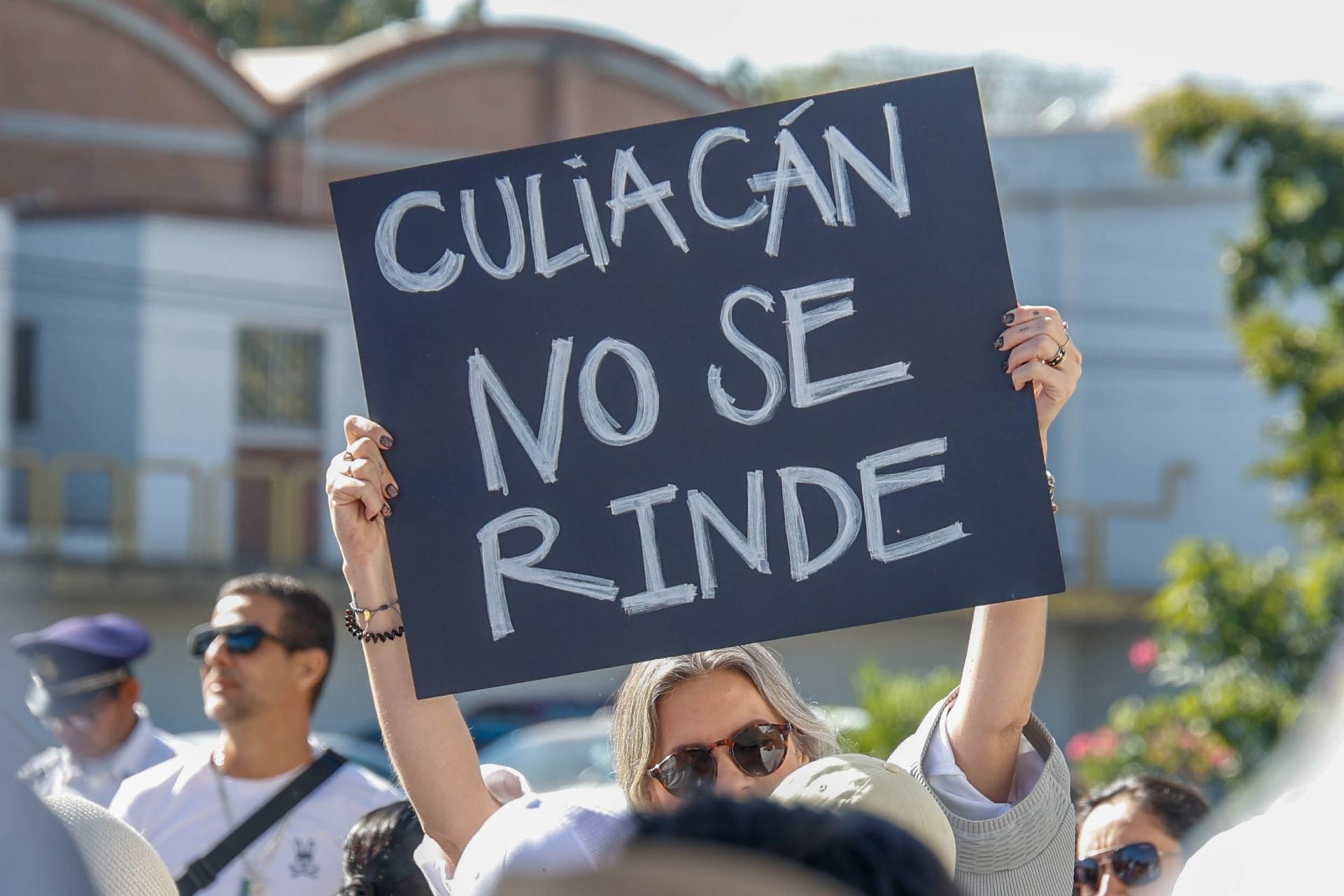 Las protestas contra la violencia en Sinaloa han llegado hasta el Congreso estatal. (Foto: Cuartoscuro)