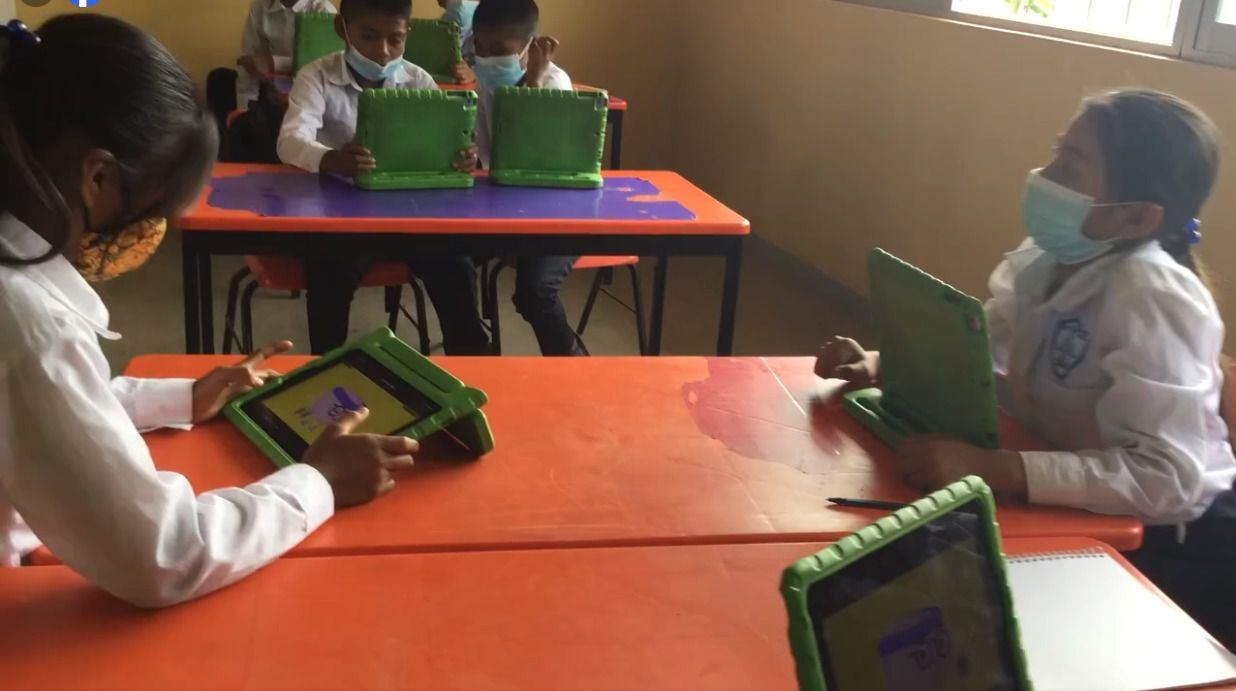 Educación y tecnología: el caso de XCAANDA en la sierra de Oaxaca