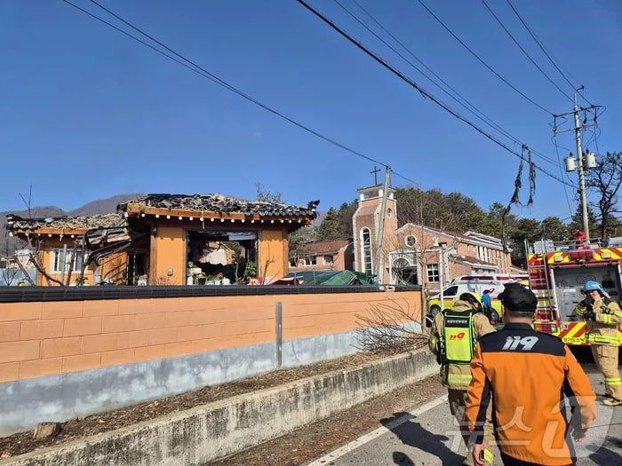 Cuerpos de emergencia se movilizaron para atender a las víctimas en Corea del Sur.