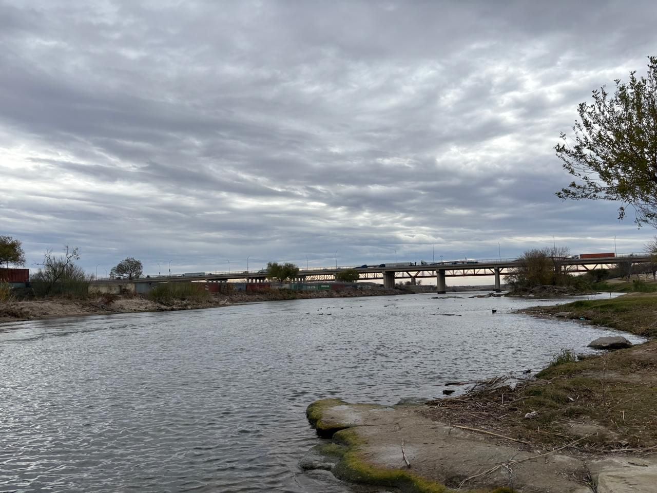 Paso de migrantes en Piedras Negras: Cruces lucen vacíos antes del segundo mandato de Trump