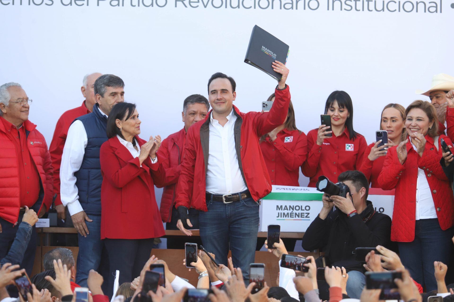 PRI retendrá Coahuila con Manolo Jiménez