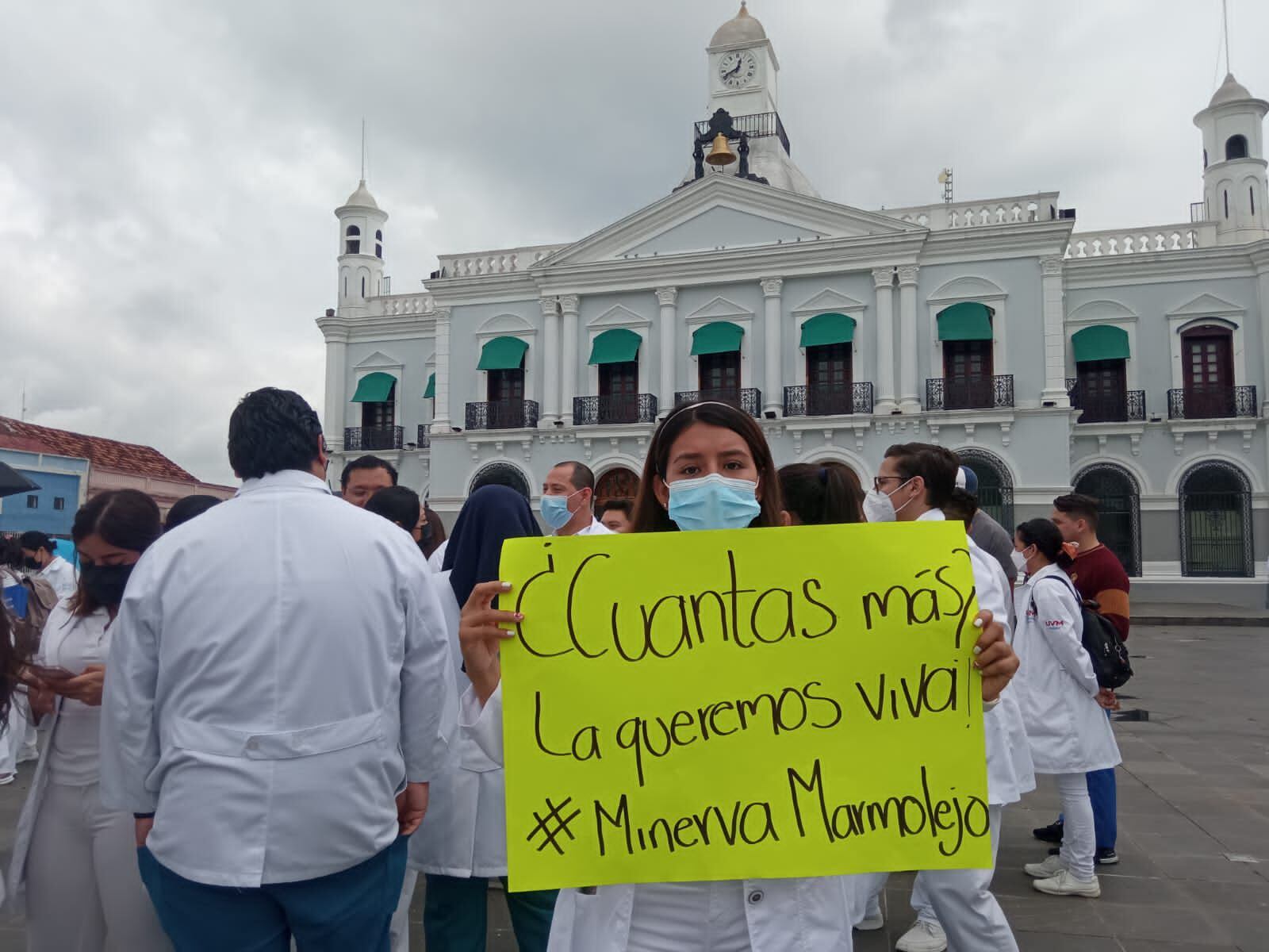 ‘Creo que me están secuestrando’: Médicas protestan por desaparición de Minerva Marmolejo 