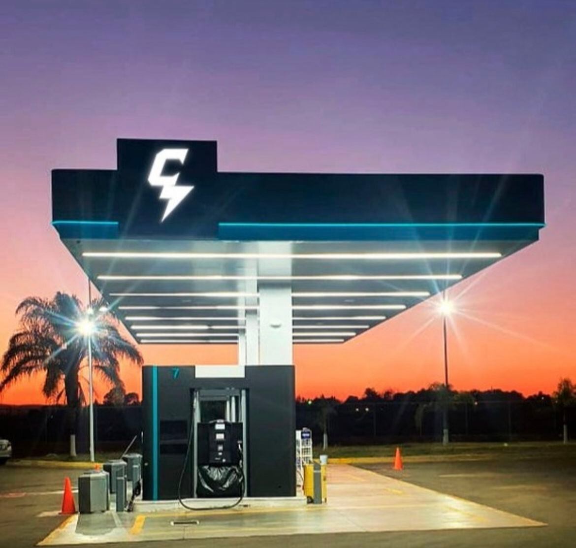Canelo Energy es un negocio de gasolineras. (Foto: Instagram / @caneloenergy)