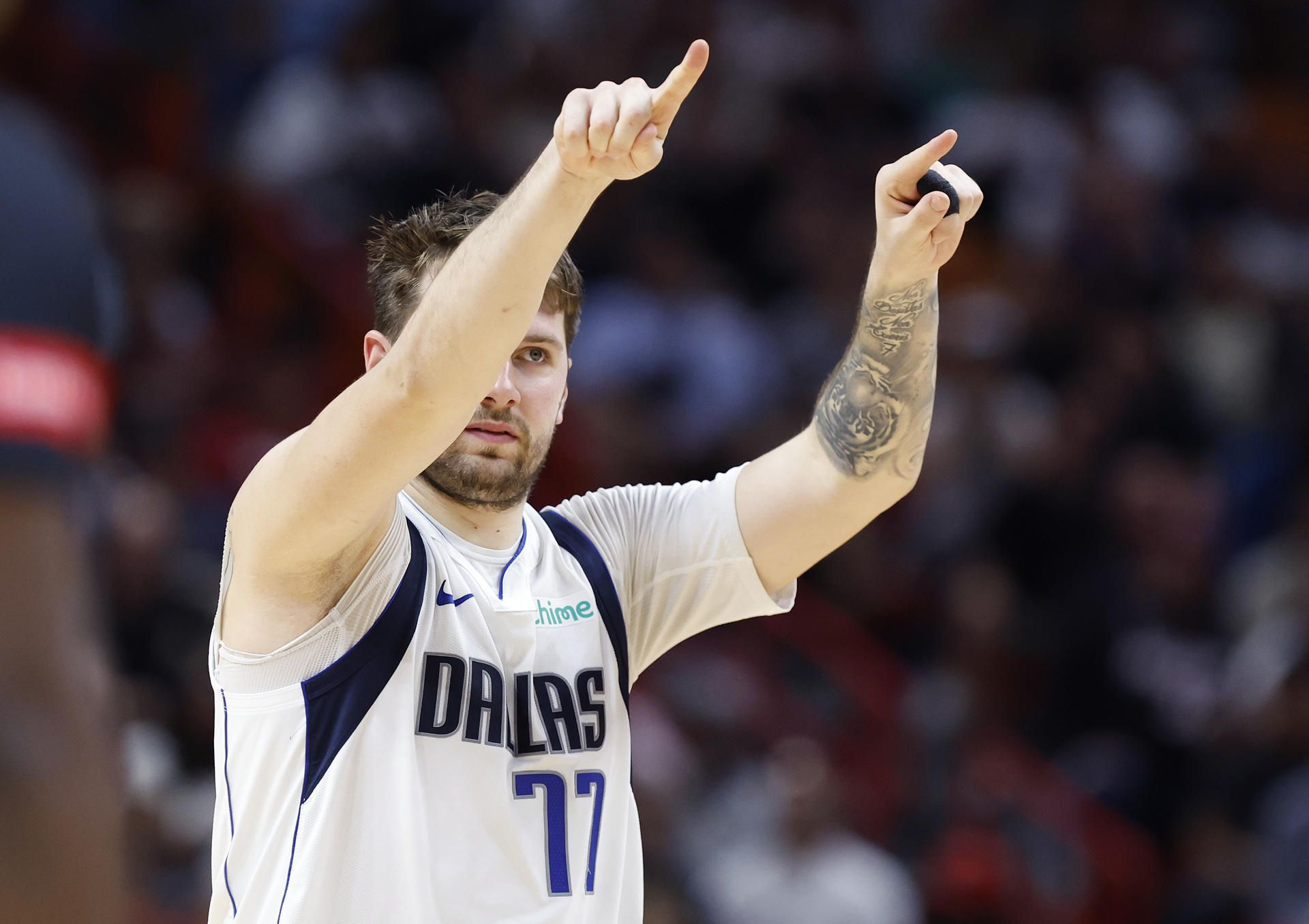 Ni Doncic ni LeBron sabían nada del traspaso entre Lakers y Mavericks, según ESPN. (Foto: EFE/ Rhona Wise).