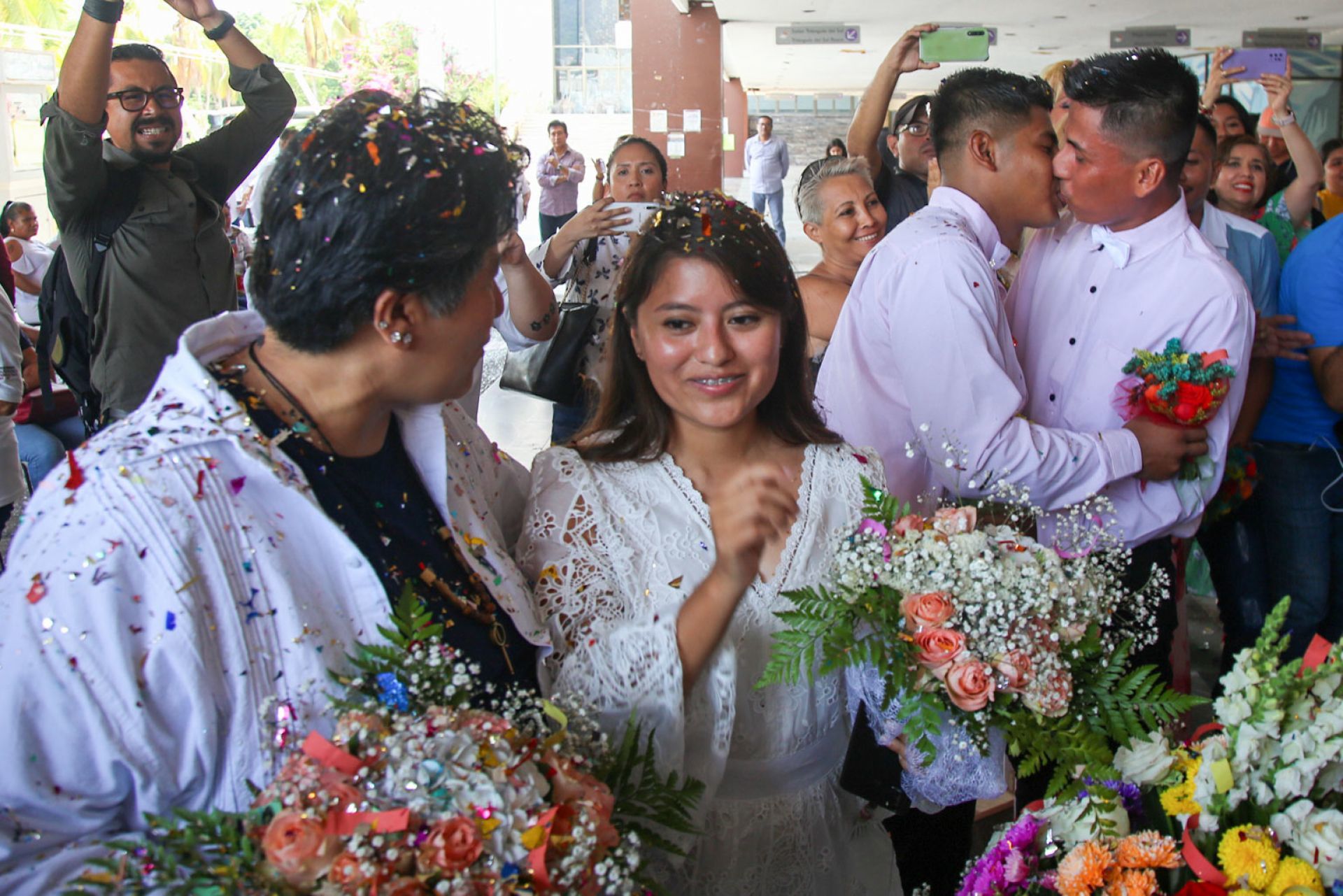 El presupuesto para una boda varía según las decisiones de las parejas: ¿será una ceremonia sencilla o una fiesta grande?