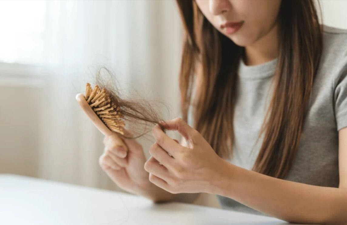 El cabello se puede debilitar si se usan frecuentemente extensiones. (Foto: Shutterstock)