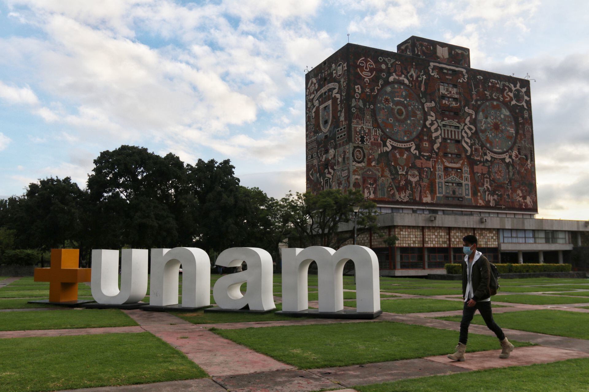 UNAM a distancia: Estas son las licenciaturas que se pueden cursar en línea 