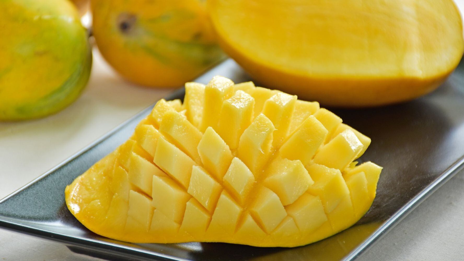 Aunque el mango puede ser beneficioso para reducir el riesgo de padecer diabetes, las personas que ya tienen la enfermedad deben consumirlo de forma moderada, pues es rico en azúcares naturales. (Foto: Shutterstock)